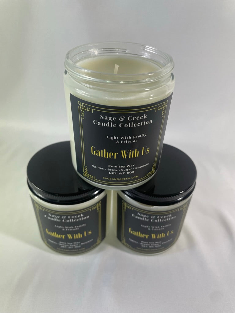 his scent is the epitome of cozy, effortlessly blending together warm, toasty, and sweet scents. Rich vanilla, velvety brown sugar combined with apples and bourbon notes, our combination makes this candle just perfect for any gathering. 